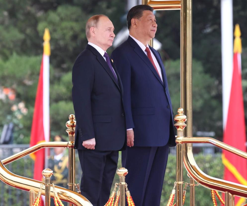Putin witany w Chinach z honorami wojskowymi