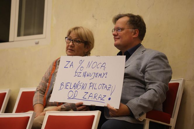 Nadzwyczajna sesja Rady Warszawy