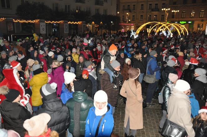 Parada Mikołajów i odpalenie choinki świątecznej w Kielcach