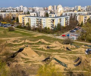 Tor kolarski do dirt jumpingu i kolarstwa górskiego, park im. Cichociemnych Spadochroniarzy AK