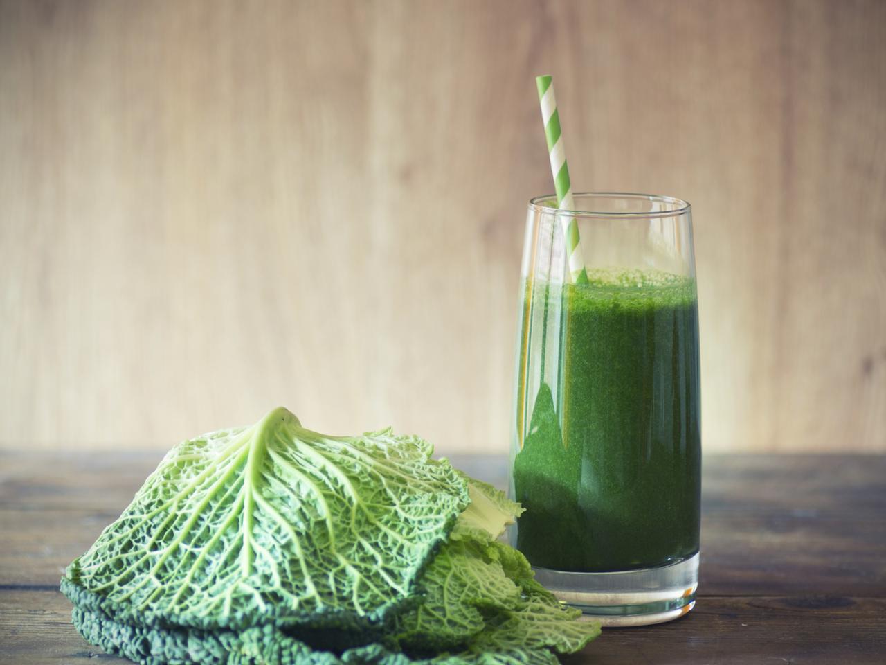 Orzeźwiające smoothie z jarmużem: prosty przepis