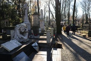 Cmentarze w Polsce 1 listopada