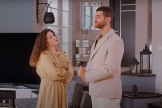 Alper sprzeda Silę do nielegalnego klubu! Odurzoną dziewczynę znajdzie Kuzey i dojdzie do awantury, a Sila... zniknie.