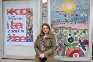 Wystawa Agaty Topolewskiej oraz dzieci Kolaże