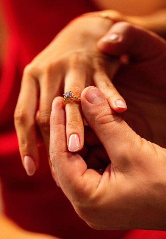 M jak miłość odcinek 1871 ostatni - finał sezonu. Kama (Michalina Sosna), Marcin (Mikołaj Roznerski) 