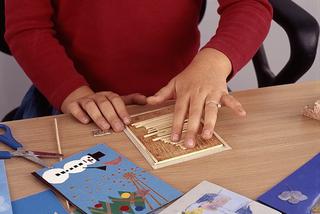 Kartki świąteczne ręcznie robione: czas na motyw choinki