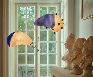 Rzeźbiarskie lampy znanych polskich artystów na jubileuszowej aukcji Przyjaciół Muzeum Narodowego w Warszawie