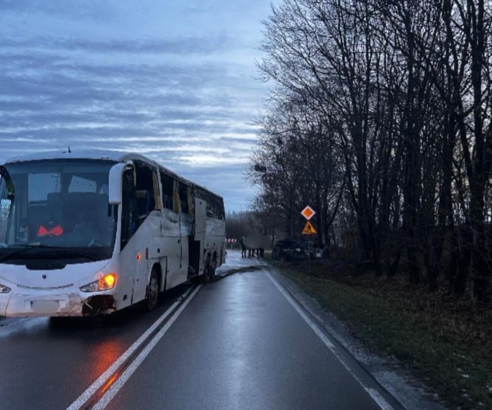 Lubelskie - DW 812, wypadek, 5 osób rannych