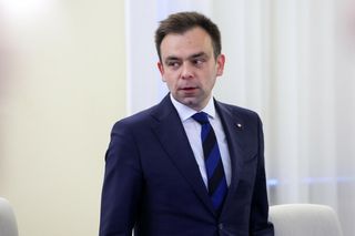 Milionowe oszczędności ministra finansów!