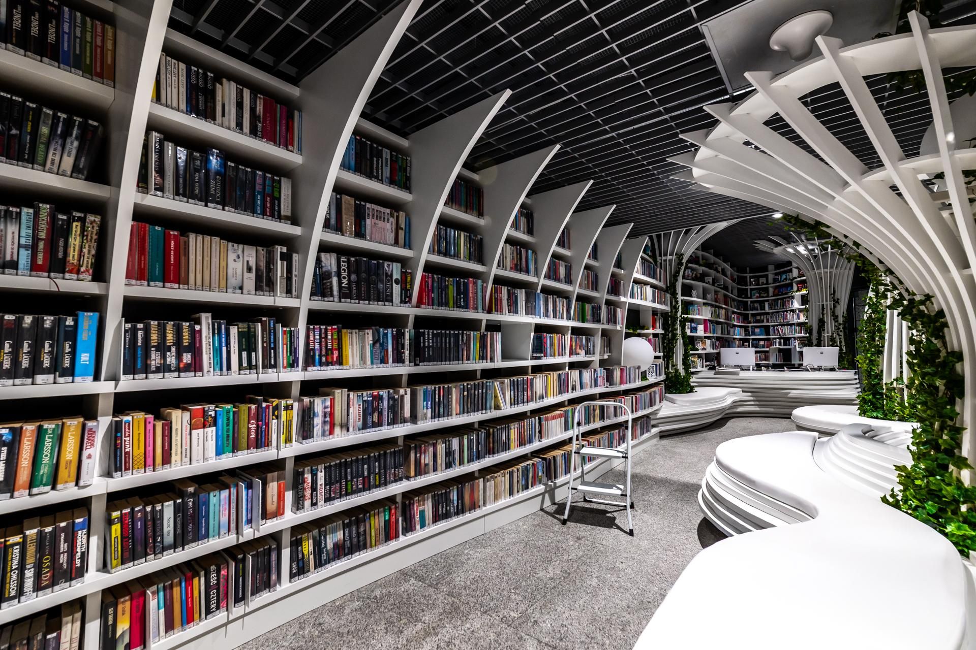 Metroteka – biblioteka na stacji metra M2 Kondratowicza w Warszawie