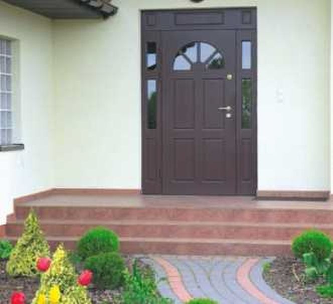 Schody wejściowe do domu. Zbuduj wygodne schody z betonu