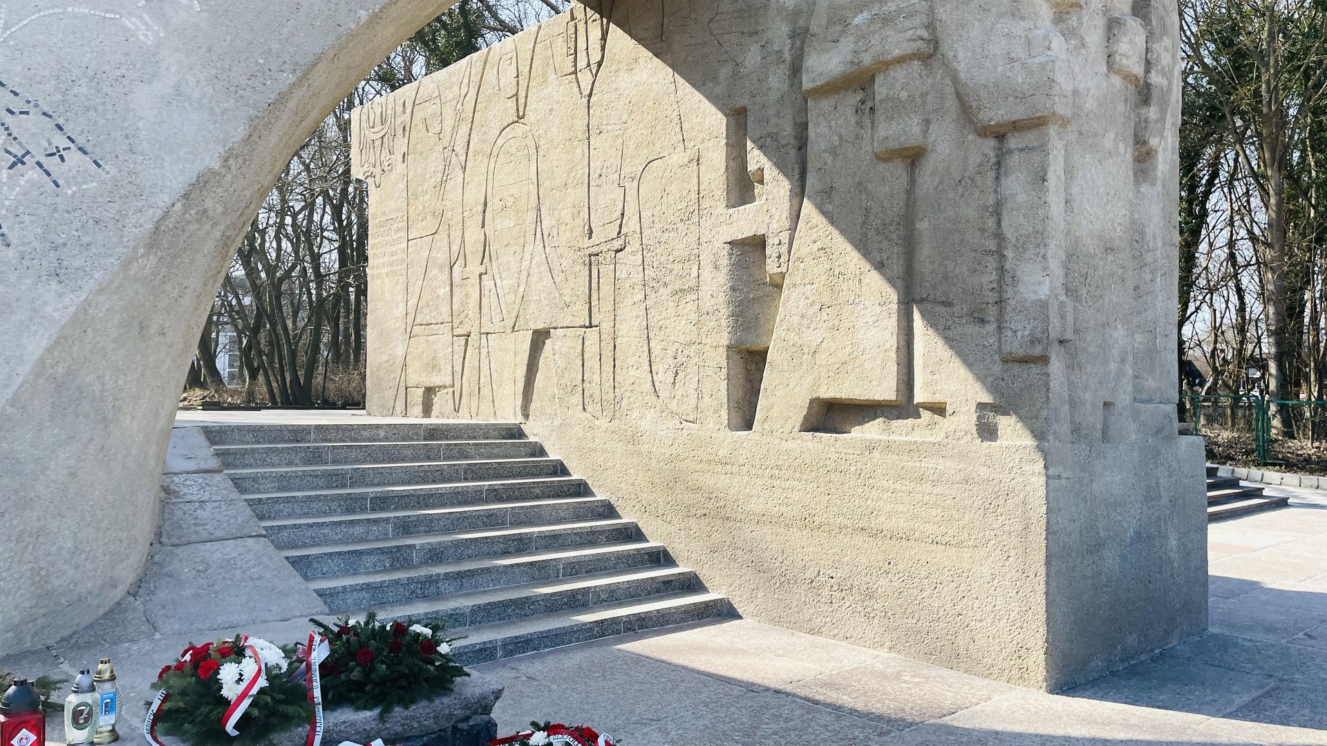 Kołobrzeg - Pomnik zaślubin z morzem