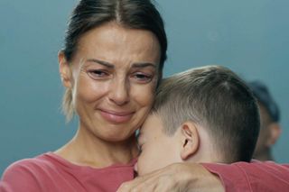 Barwy szczęścia, odcinek 3113: Zapłakany Ksawery nie otrząśnie się po wizycie u Kasi w więzieniu! Będzie miał traumę do końca życia - ZDJĘCIA