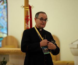 Bp Przybylski do nauczycieli: dziękujemy za codzienny trud