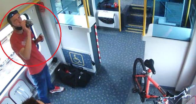 Ukradł rower i zniknął! Policja z Solca Kujawskiego szuka tego mężczyzny