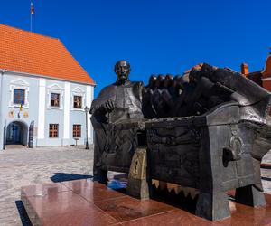 To litewskie miasto zasłynęło z lodów z ogórkami. Zobacz, co w nim zwiedzić!