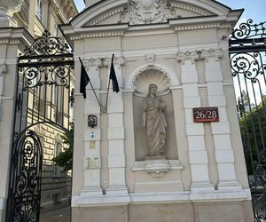  Tak wygląda kampus Uniwersytetu Warszawskiego dzień po ataku