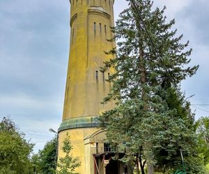 Nietypowe miasto w woj. warmińsko-mazurskim. Mieszka w nim mniej osób niż na wielu wsiach
