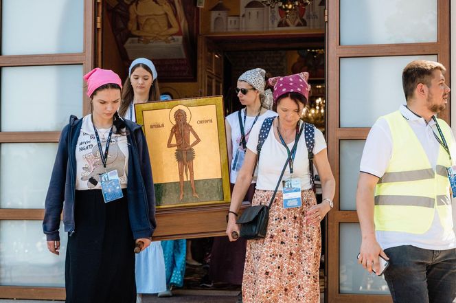 Pątnicy zmierzają „Prawosławnej Częstochowy” w małej wsi w woj. lubelskim
