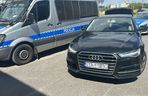 Nielegalna broń i substancje w samochodzie. Zatrzymano 23-latka w Warszawie