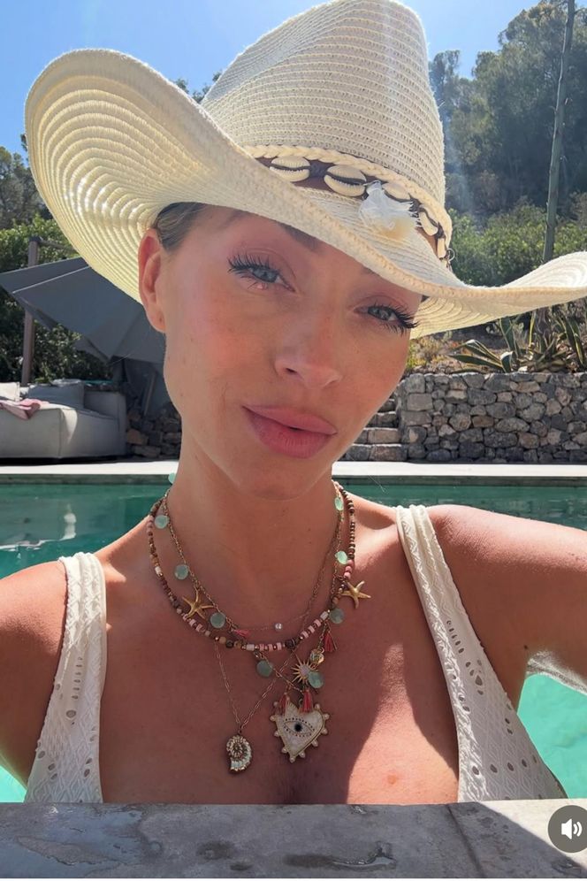 Natalia Siwiec, Marcelina Zawadzka. Misski podbijają Ibizę