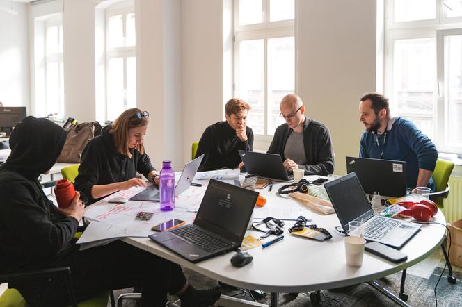 Katowice: Całą noc programowali, żeby poprawić transport w metropolii. Za nami 24-godzinny hackaton 