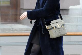 Monika Olejnik. Na spacerze z torebką za 6000zł