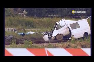 BRATOSZEWICE: Wypadek busa na niestrzeżonym przejeździe kolejowym