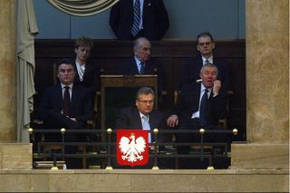 AI wybrała 5 najlepszych polityków w Polsce ostatnich 30 lat! 