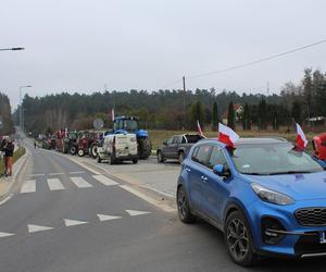 Protest rolników 20 marca. Blokada dróg m.in. w Dywitach i Olsztynku. Policja pilnuje bezpieczeństwa