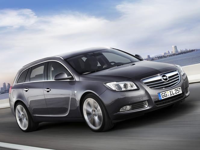 Opel Insignia Sports Tourer, model 2011