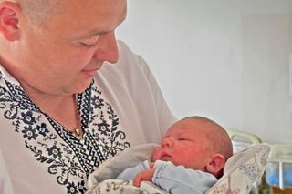 Mr Sebii – gwiazdor disco polo został dziadkiem, a 8 miesięcy temu ojcem! Jest dopiero po 30-stce!