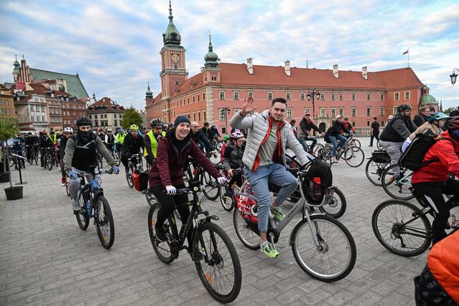 Rowerowa Masa Krytyczna na ulicach Warszawy