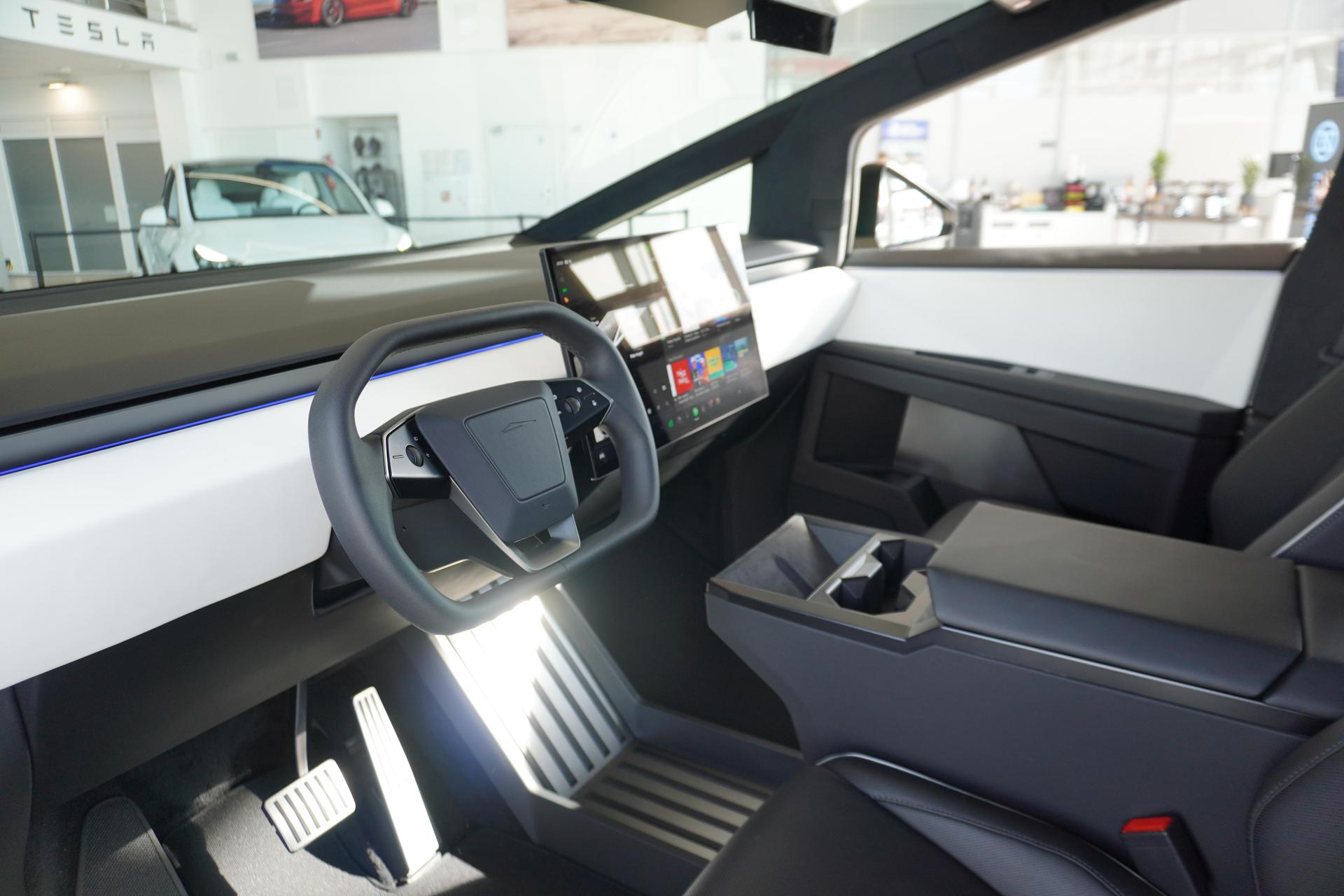 Tesla Cybertruck 