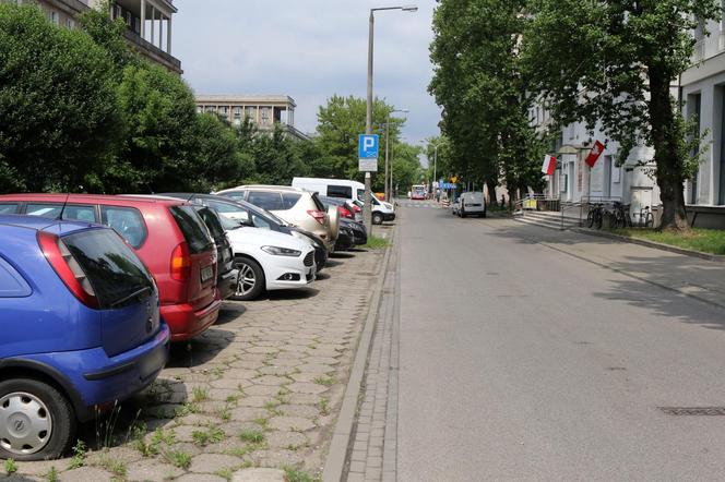 Radni przegłosowali wielką podwyżkę! Kierowcy zapłacą więcej za parkowanie