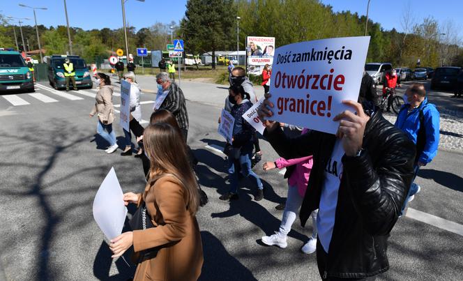 Protesty na granicy w Świnoujściu - 8 maja 2020
