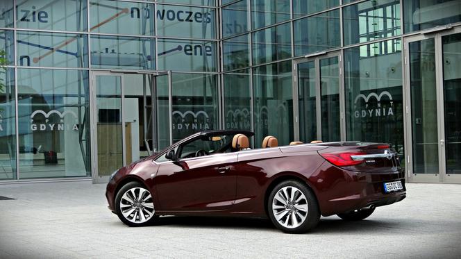 Opel Cascada 1.6 SIDI Turbo - TEST eleganckiego kabrioletu z polskiej fabryki - OPINIA, ZDJĘCIA