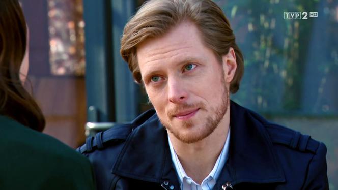 Barwy szczęścia odc. 2109. Regina (Kamila Kamińska), Remigiusz Białkowski - Remek (Piotr Sędkowski)