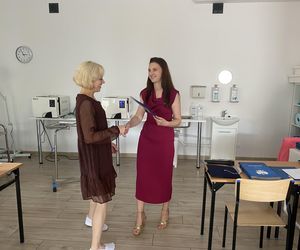 Wakacyjny patrol Eska Summer City w olsztyńskim oddziale Szkoły Policealnej Pascal