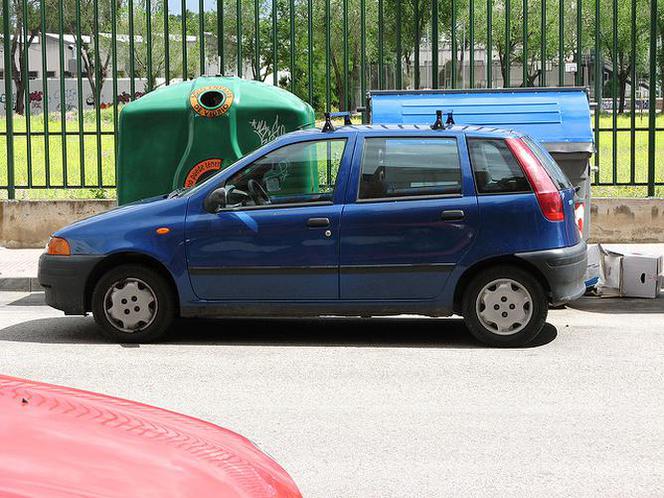 Fiat punto uderzył w fiata punto - obaj kierowcy byli pijani