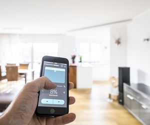 Oto najpopularniejsze urządzenia smart home, które wybierają osoby 50+