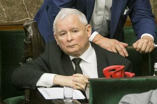 Jarosław Kaczyński zadał cios poniżej pasa, wprost w Donalda Tuska. Bezczelne słowa 