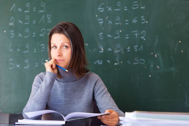 Nauczyciel szkoła tablica lekcja