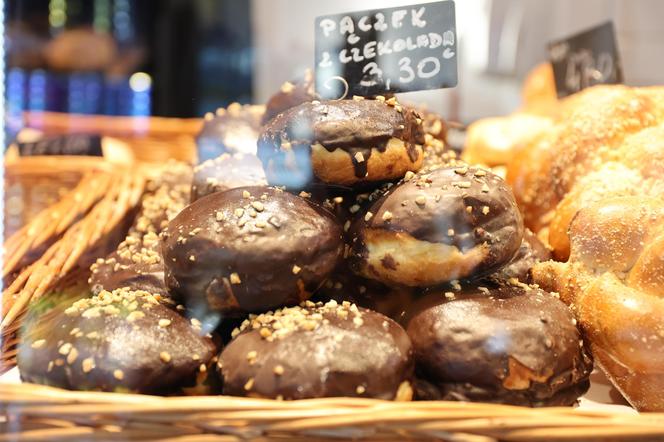 W Lublinie w tłusty czwartek zjesz pączki, faworki, a nawet... pączkolody!