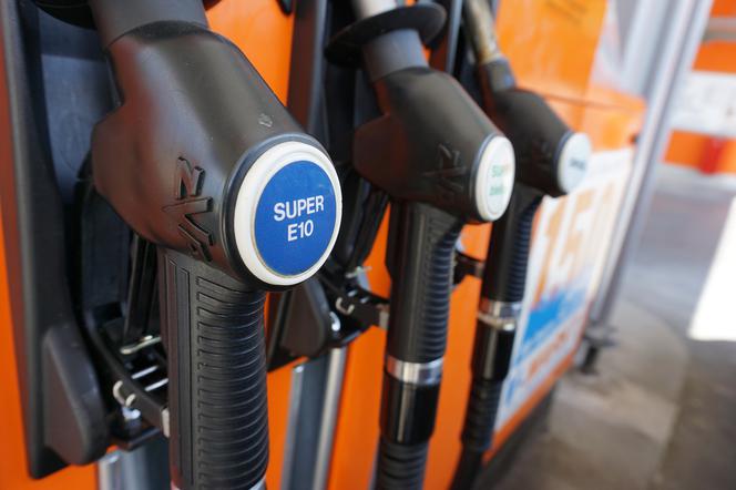 Ceny paliwa będą ZAMROŻONE? Rząd planuje zmiany! 