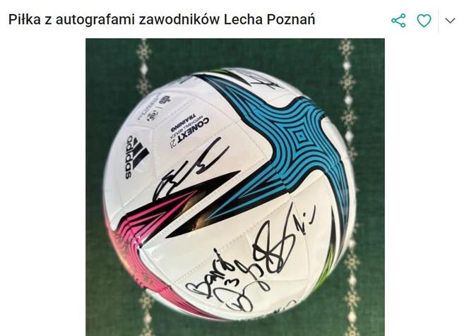 Piłka z autografami zawodników Lecha Poznań