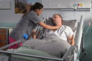 Pierwsza miłość: Janek trafia do szpitala! Mężczyzna jest ciężko chory?!