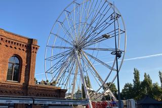 Powrót wielkiej atrakcji! Na rynku Manufaktury już stoi ManuEye. Kiedy wejdą tam pierwsi zwiedzający?