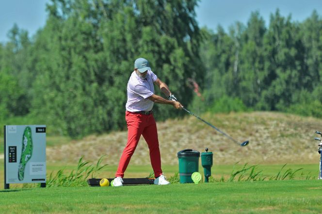 Michał Probierz gra w golfa ze zwycięzcą aukcji charytatywnej