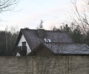 Policjanci pojawili o świcie przed domem Zbiginewa Ziobro w Jeruzalu (woj. łódzkie). Mieli doprowadzić go na przesłuchanie przed sejmową komisję śledczą ds. Pegasusa. Polityka nie było na miejscu